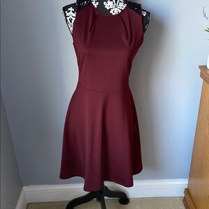 Elegant Burgundy Sleeveless Dress